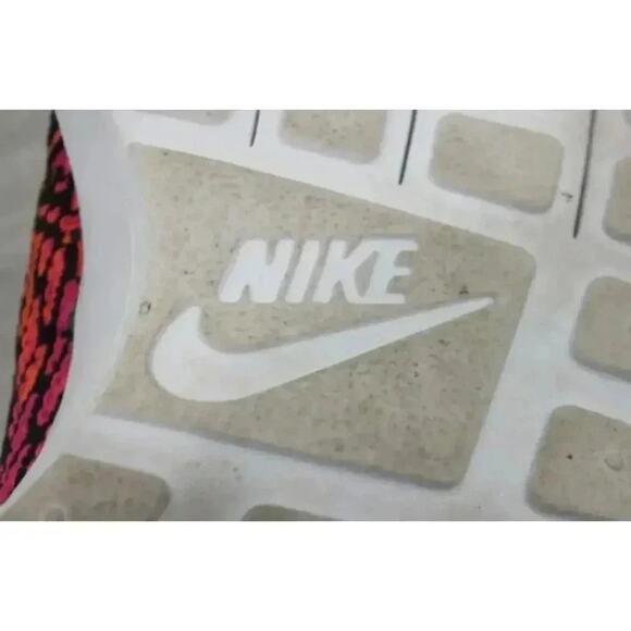 Nike Roshe NM Flyknit Fireberry Sneakers Size 9.5